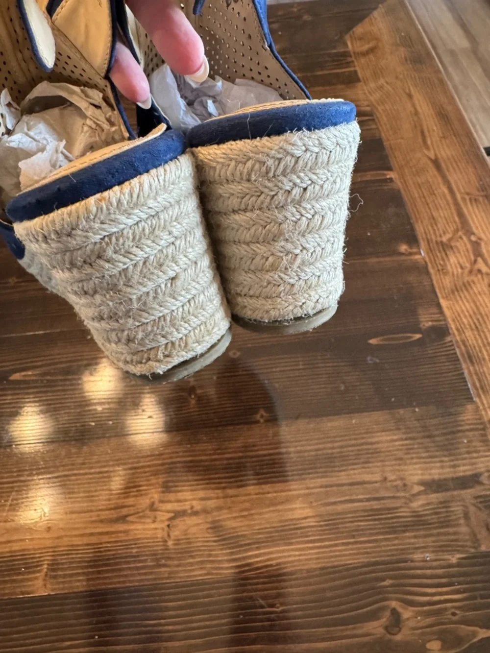 Liz Claiborne Navy Perforated Suede Espadrille Wedge Sandals Size 6.5